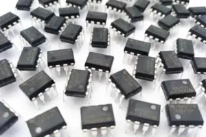Electronic Tutorials: the OpAmp (operational amplifier)
