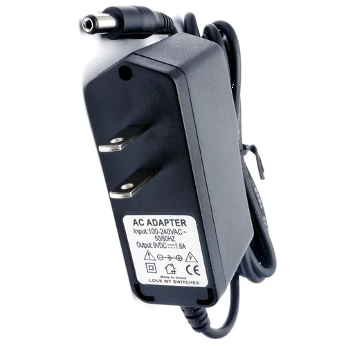 DC power supply plug with current and voltage