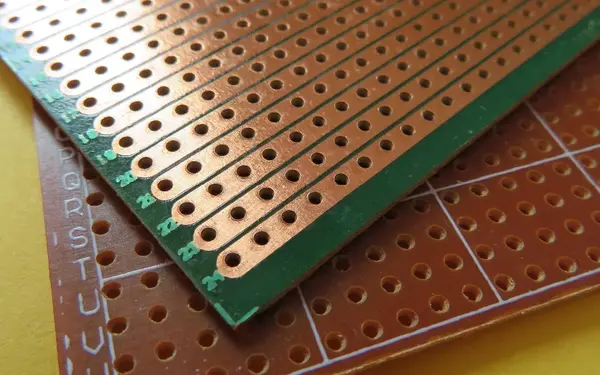 Veroboard - stripboard for building effect pedals example